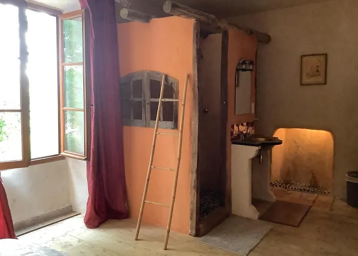 Bed and Breakfast Domaine De Montagnol 3*